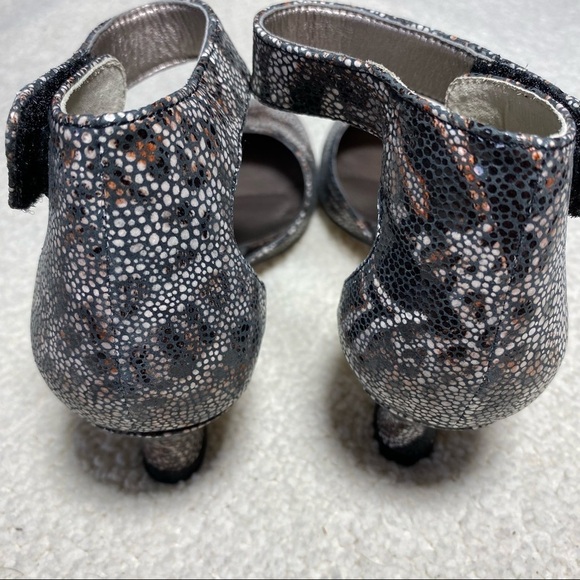 Array• Kitten heel Ankle strap• Sz 5.5 - Picture 2 of 9